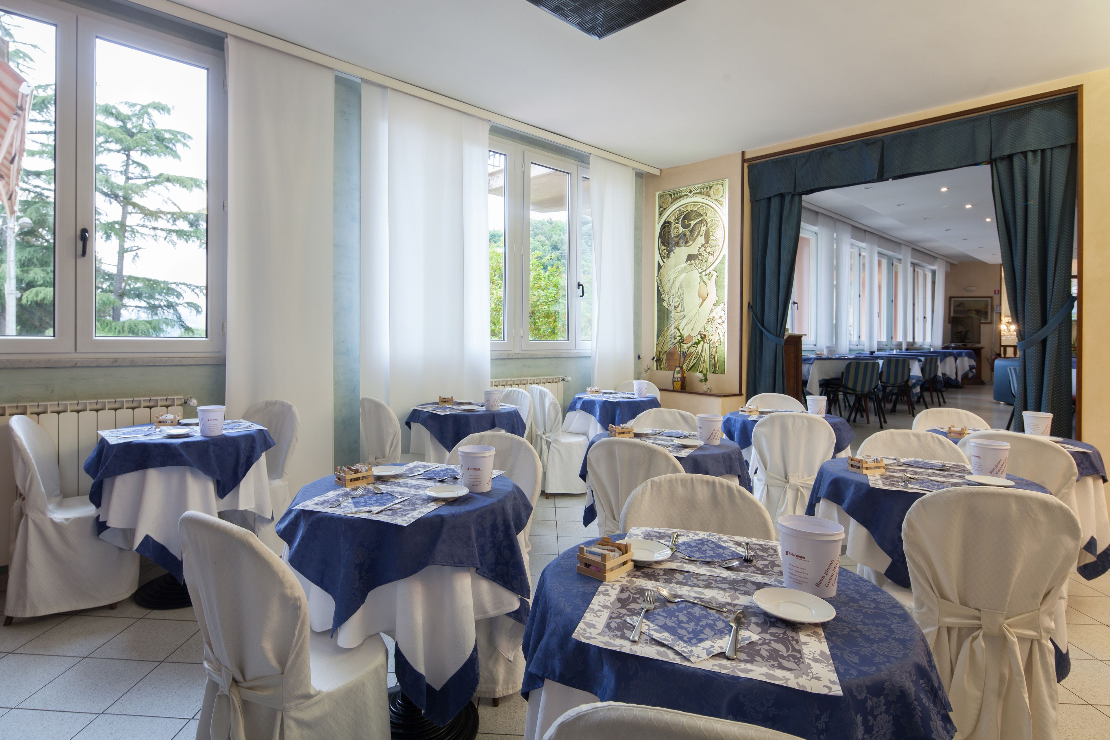 Tägliches inbegriffenes Frühstücksbuffet