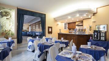 Bar (in der Unterkunft)