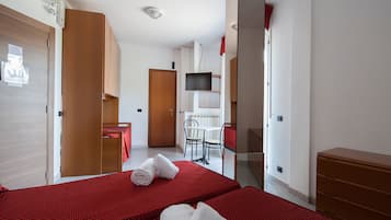 Standard Triple Room | In-room safe, desk, blackout curtains, free WiFi