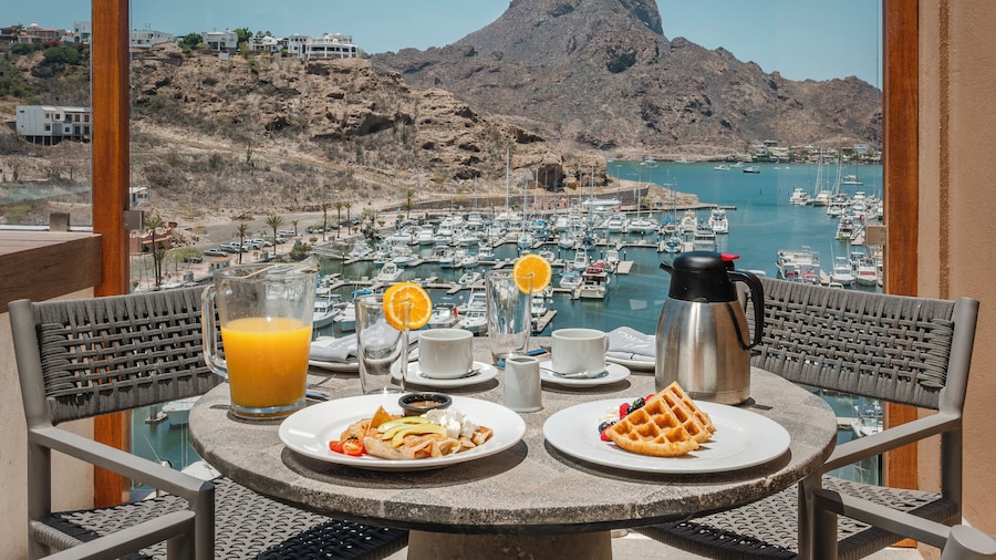 Marinaterra Hotel & Spa