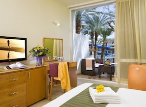 Superior Room, Pool View | Minibar, in-room safe, desk, blackout drapes - Leonardo Club Hotel Eilat - All Inclusive (Eilat)