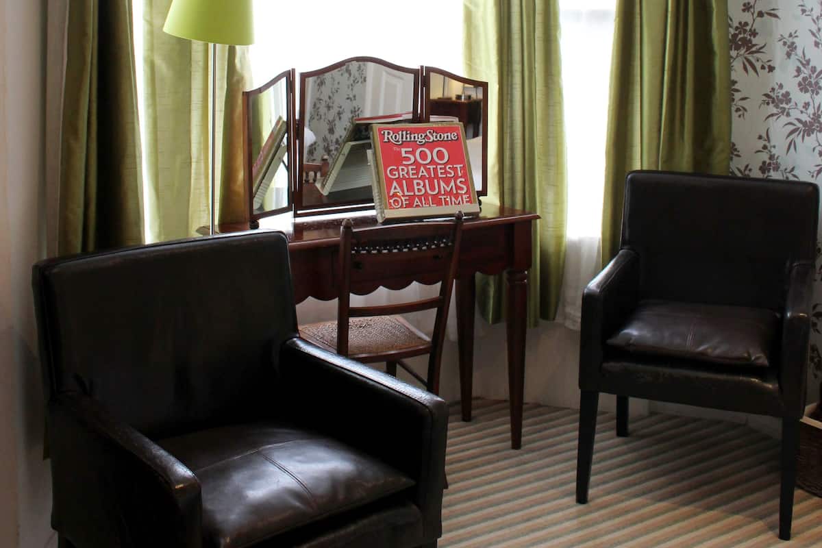 1 bedroom, minibar, free WiFi, bed sheets