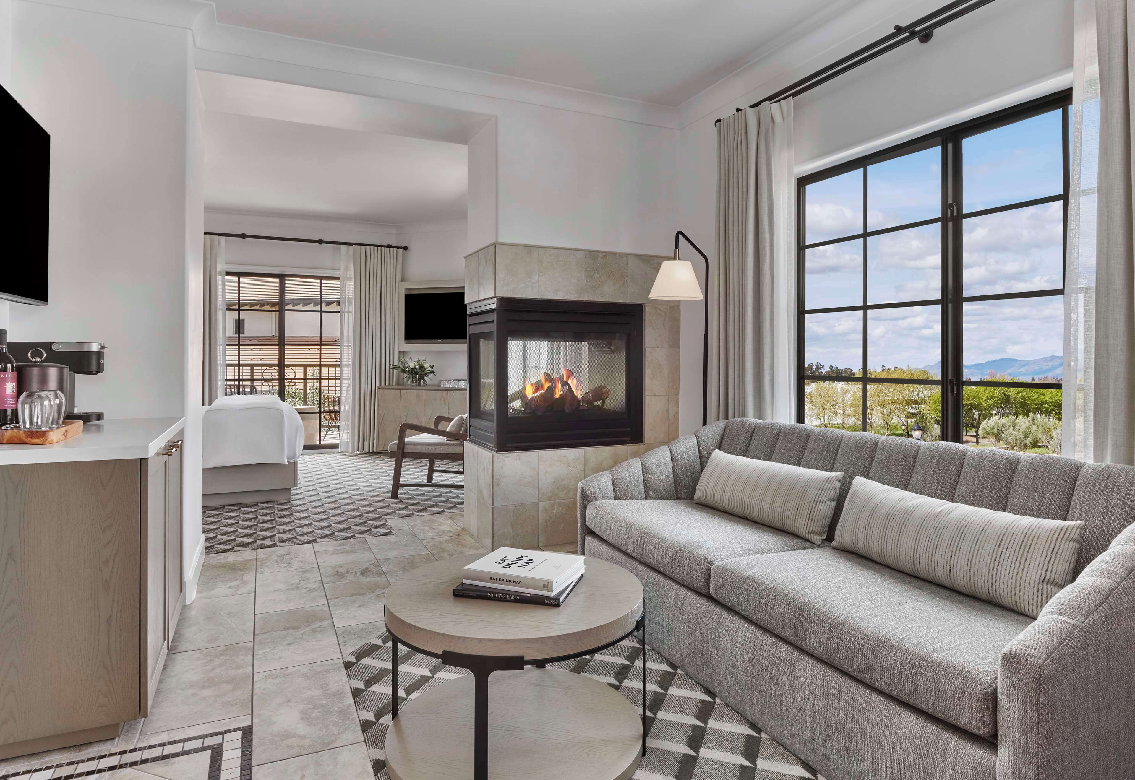 studio suite (wild horse) | living area | 32-inch flat-screen tv with satellite channels, tv, netflix