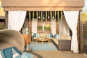2 outdoor pools, pool cabanas (surcharge), pool umbrellas