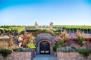 Couples treatment room(s), sauna, hot tub, steam room, body treatments