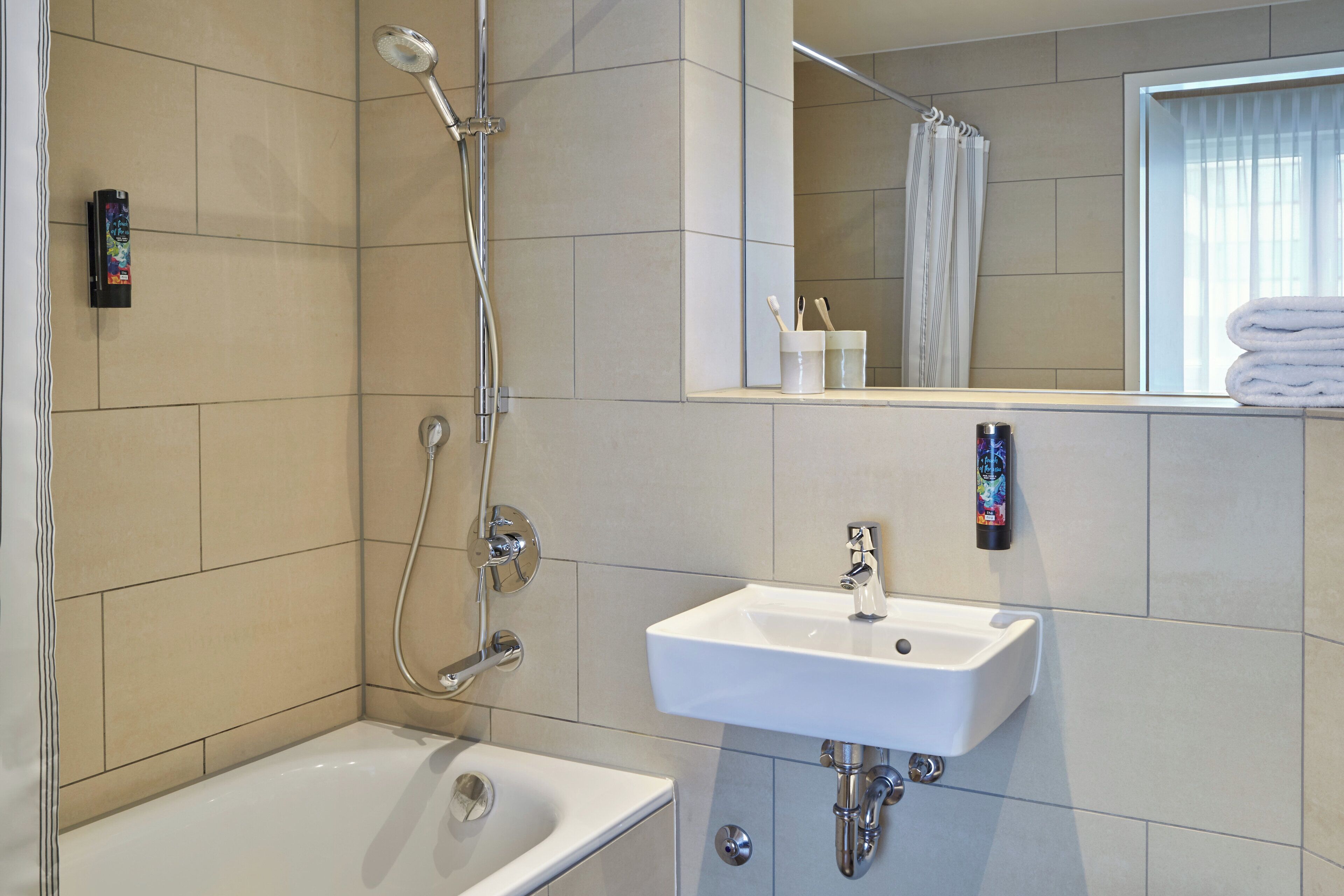 Foto - Holiday Inn - the niu, Fusion Hamburg St. Georg by IHG