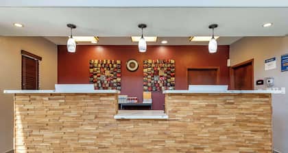Best Western Plus Victoria Inn & Suites