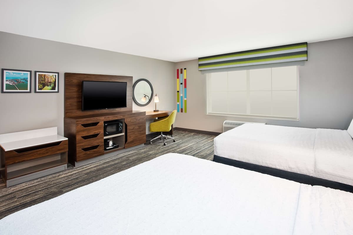 Room, 2 Queen Beds, Accessible, Non Smoking