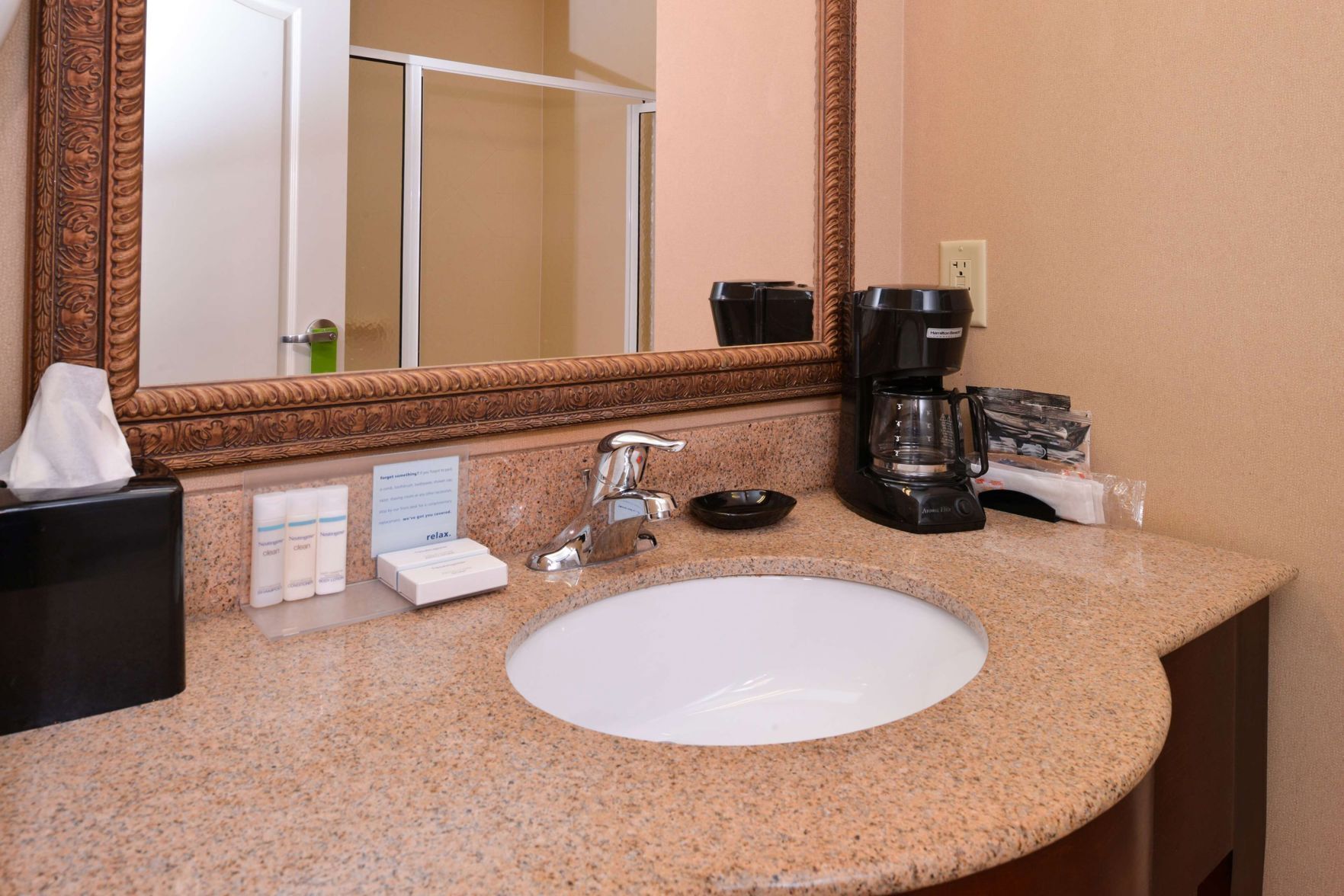 Bathroom | Hair dryer, towels