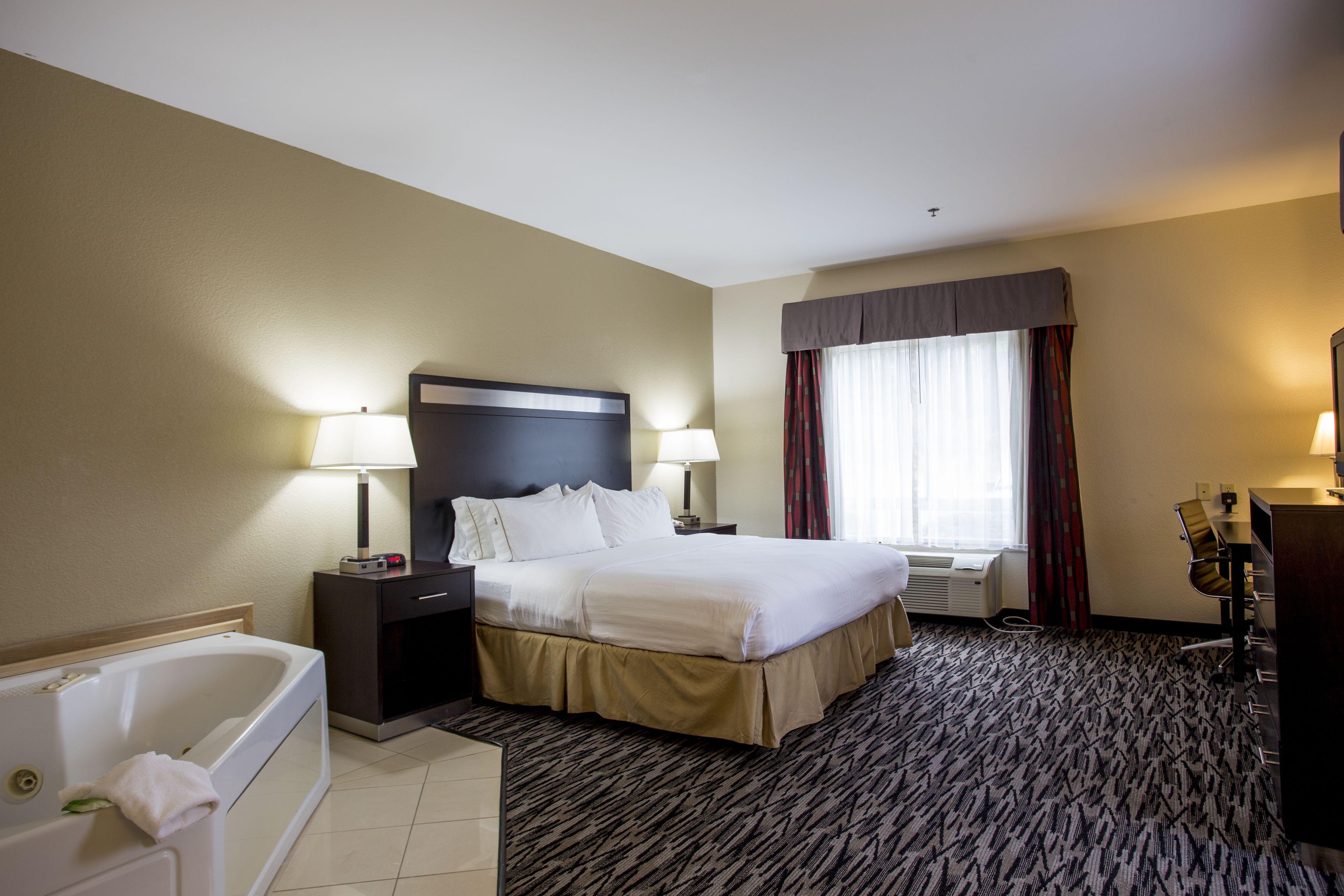 Holiday Inn Express Hotel & Suites Camden-I20 (Hwy 521), an IHG Hotel