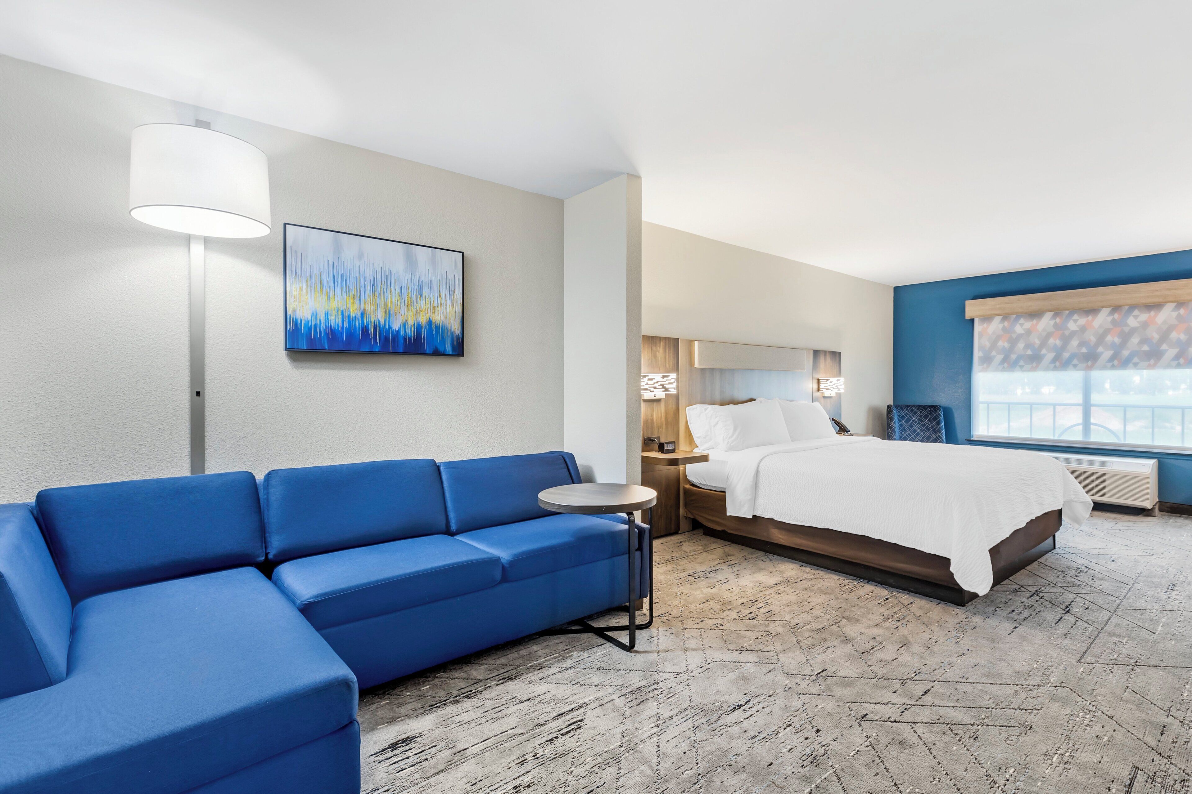 suite, 1 king bed | desk, iron/ironing board, free wifi, bed sheets