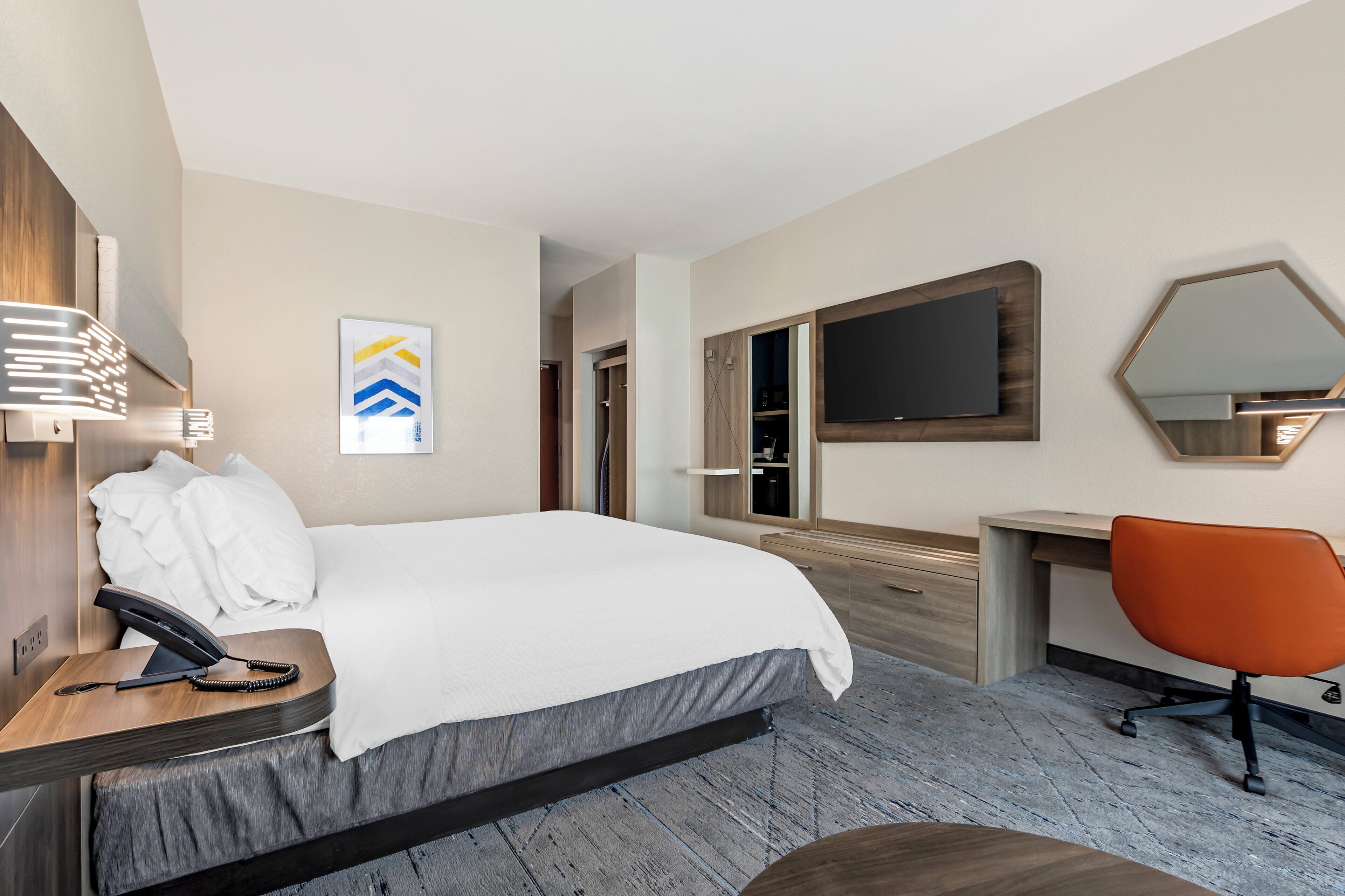 standard room, 1 king bed | desk, iron/ironing board, free wifi, bed sheets