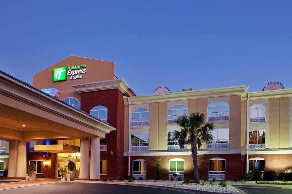 Holiday Inn Express Hotel & Suites Camden-I20 (Hwy 521), an IHG Hotel