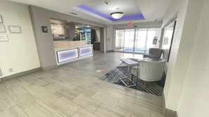 Exterior - Holiday Inn Express Hotel & Suites Decatur by IHG (Decatur)