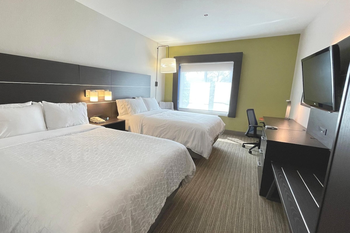 In-room safe, desk, soundproofing, iron/ironing board
