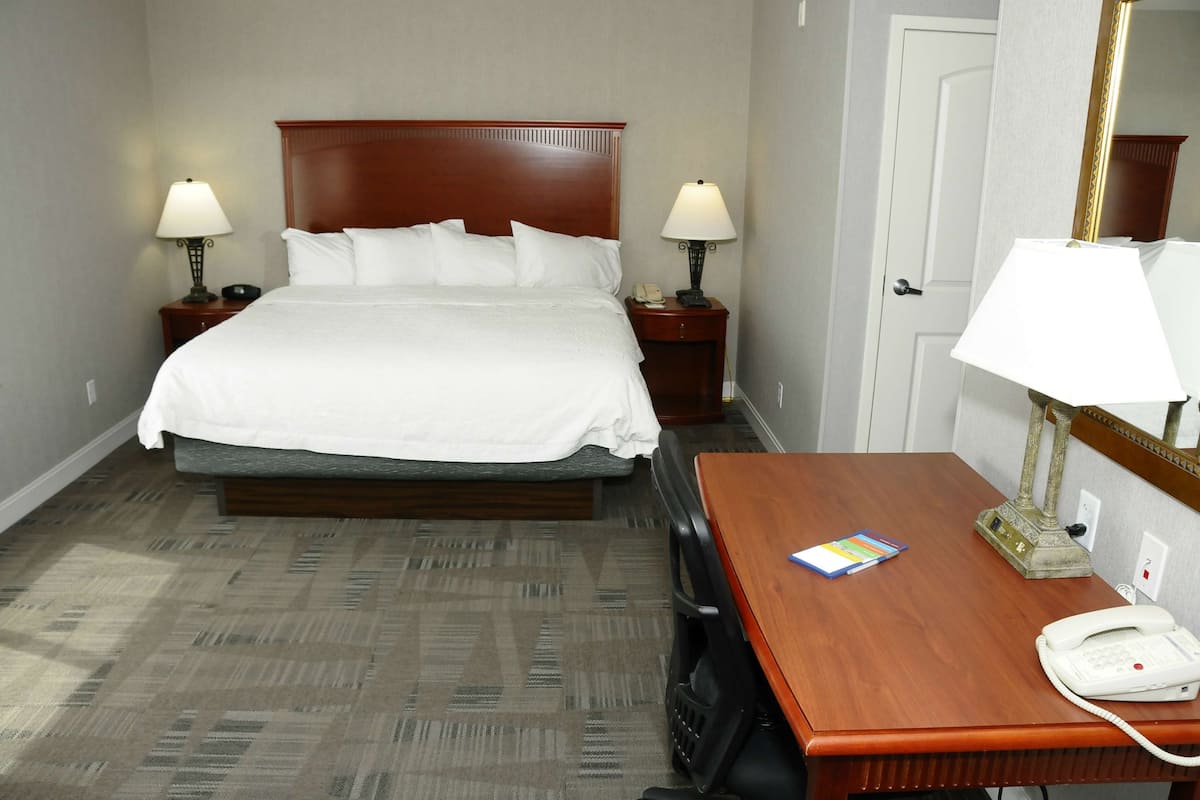 Iron/ironing board, free WiFi, bed sheets, alarm clocks