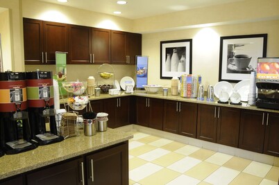 Hampton Inn & Suites Redding
