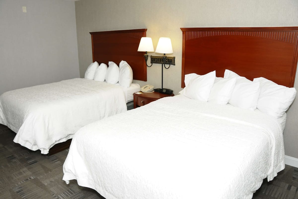 Room, 2 Queen Beds, Accessible, Non Smoking