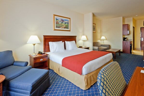 Egyptian cotton sheets, premium bedding, in-room safe, desk