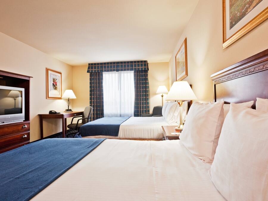 Rom – standard, 2 queensize-senger | Sengetøy i egyptisk bomull, sengetøy av topp kvalitet og safe på rommet