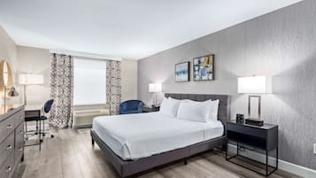 Premium bedding, in-room safe, desk, laptop workspace