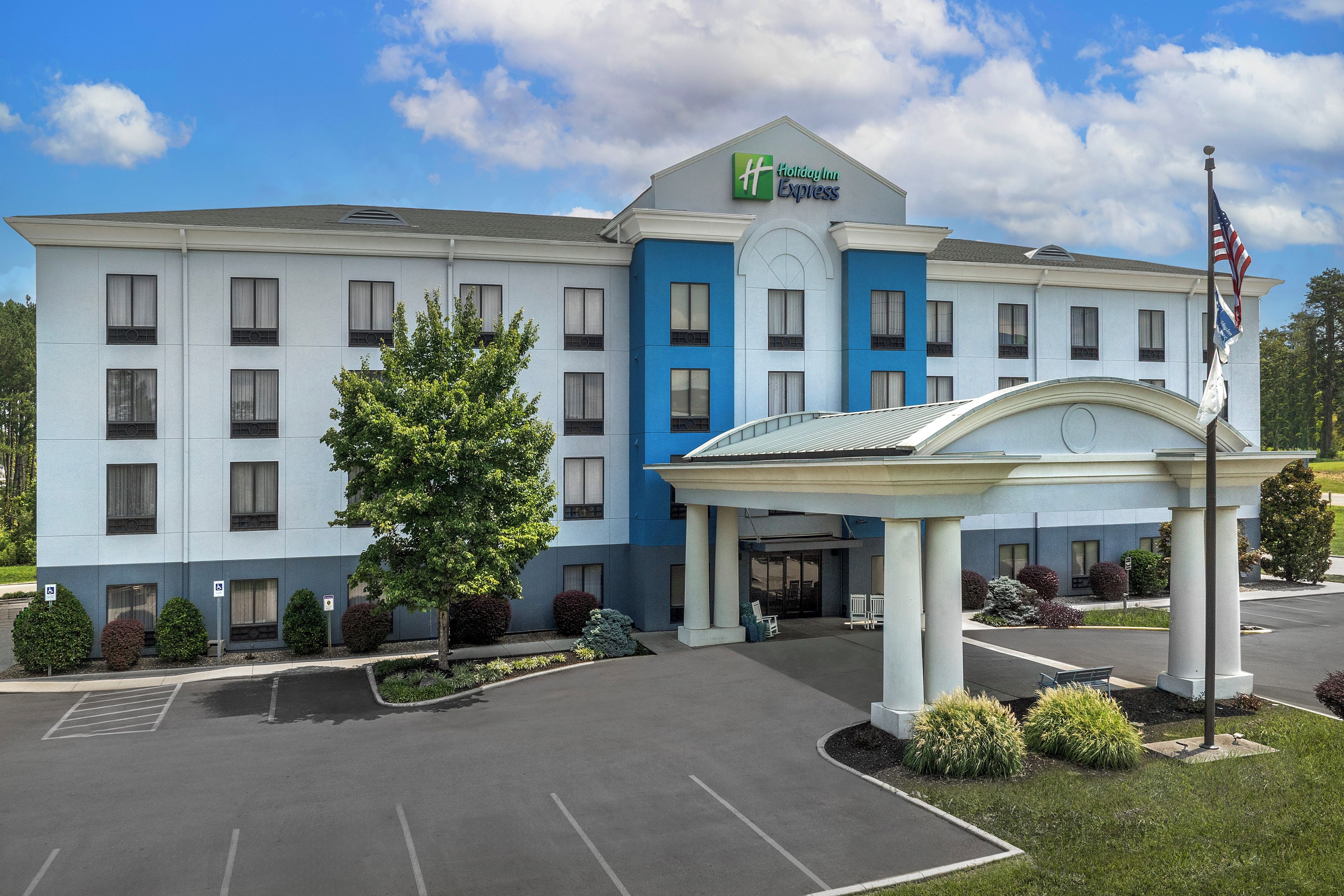 Photo - Holiday Inn Express Knoxvillestrawberry Plains