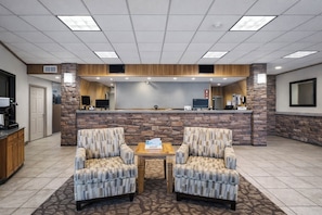 Lobby sitting area - Motel 6 Rawlins, WY (Rawlins)