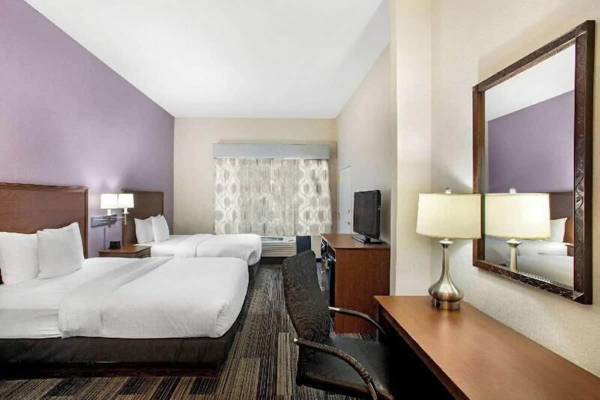 1 chambre, literie de qualité supérieure, surmatelas