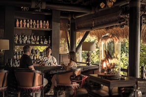 Bar (in der Unterkunft)