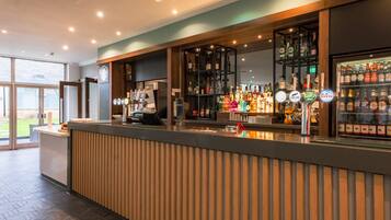 Garden views, serves breakfast, lunch, and dinner