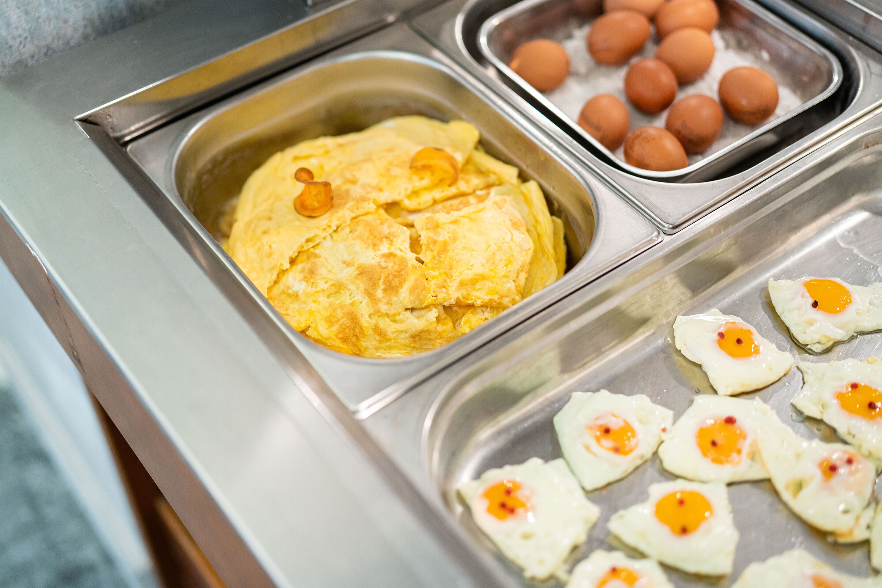 daily buffet breakfast (eur 11 per person)