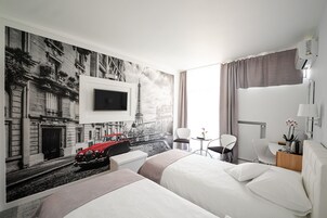 Superior Twin Room | 1 bedroom, in-room safe, desk, iron/ironing board