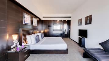 Suite familiar | 1 habitación, minibar, caja de seguridad en la habitación y escritorio
