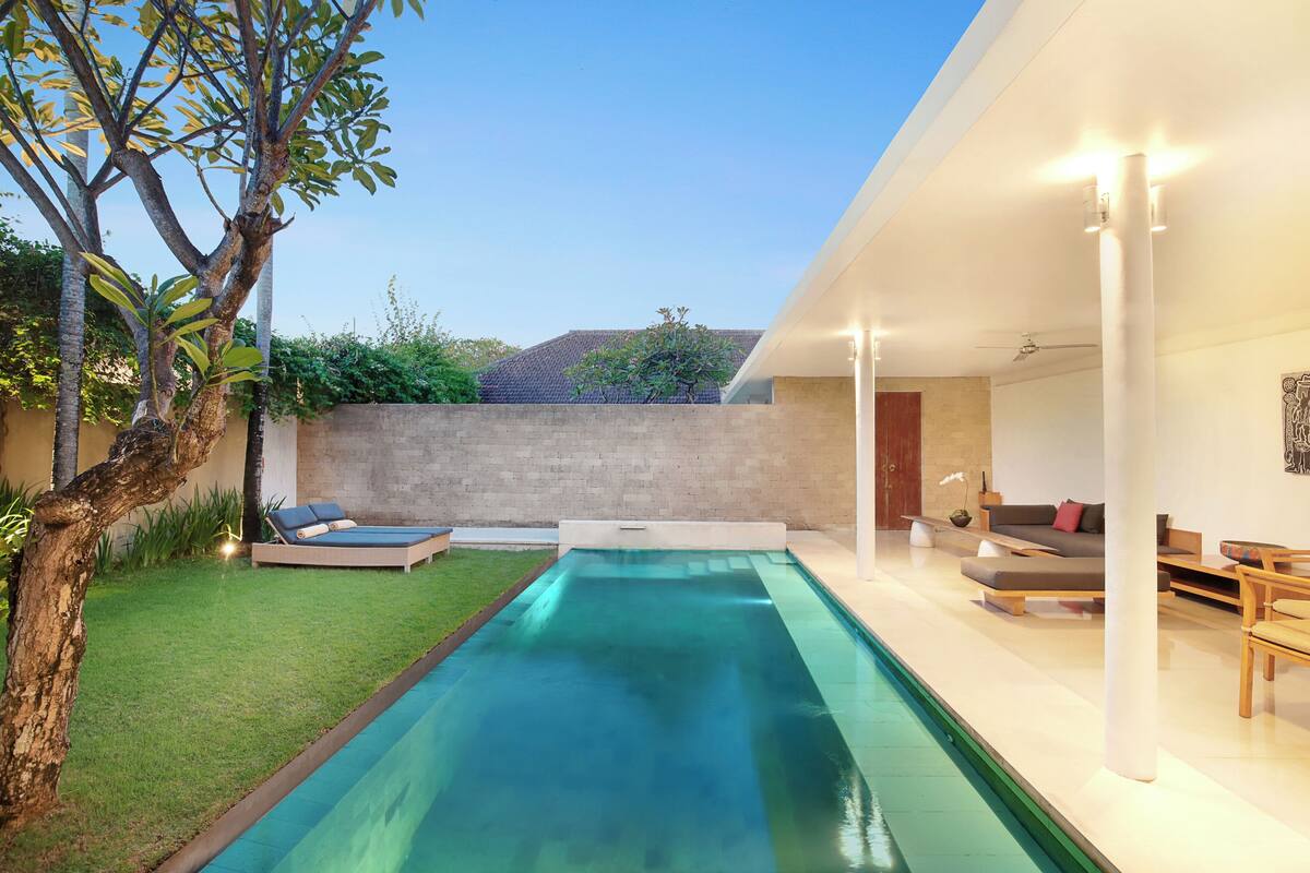One Bedroom Royal Pool Villa | Roupas de cama premium, frigobar, cofres nos quartos, escrivaninha