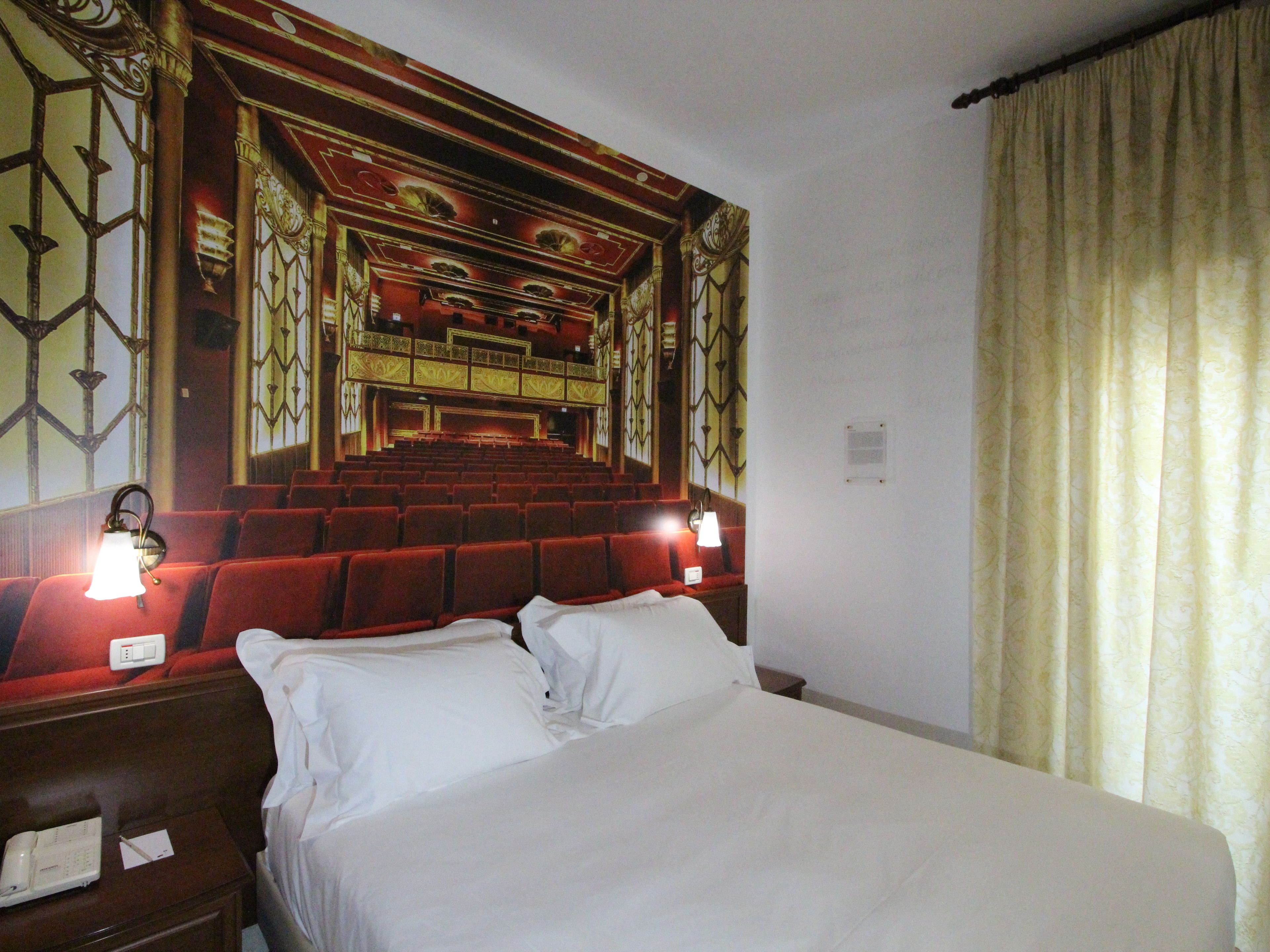 羽绒被、迷你吧、客房内保险箱、特色装修