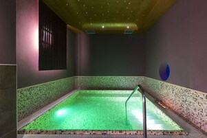 Sale per trattamenti di coppia, sauna, vasca idromassaggio, bagno turco