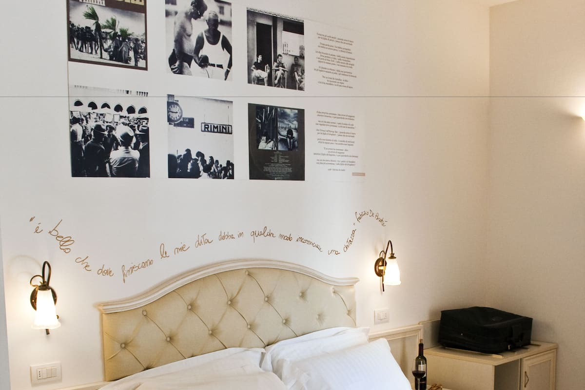 羽绒被、迷你吧、客房内保险箱、特色装修