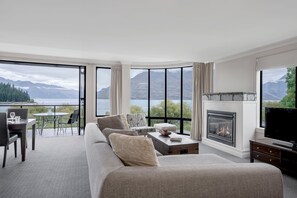 Televisión de pantalla plana, películas con cargo