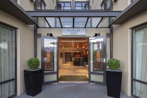 Property entrance - Peppers Beacon Queenstown (Queenstown)