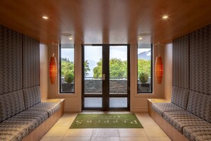 Lobby - Peppers Beacon Queenstown (Queenstown)