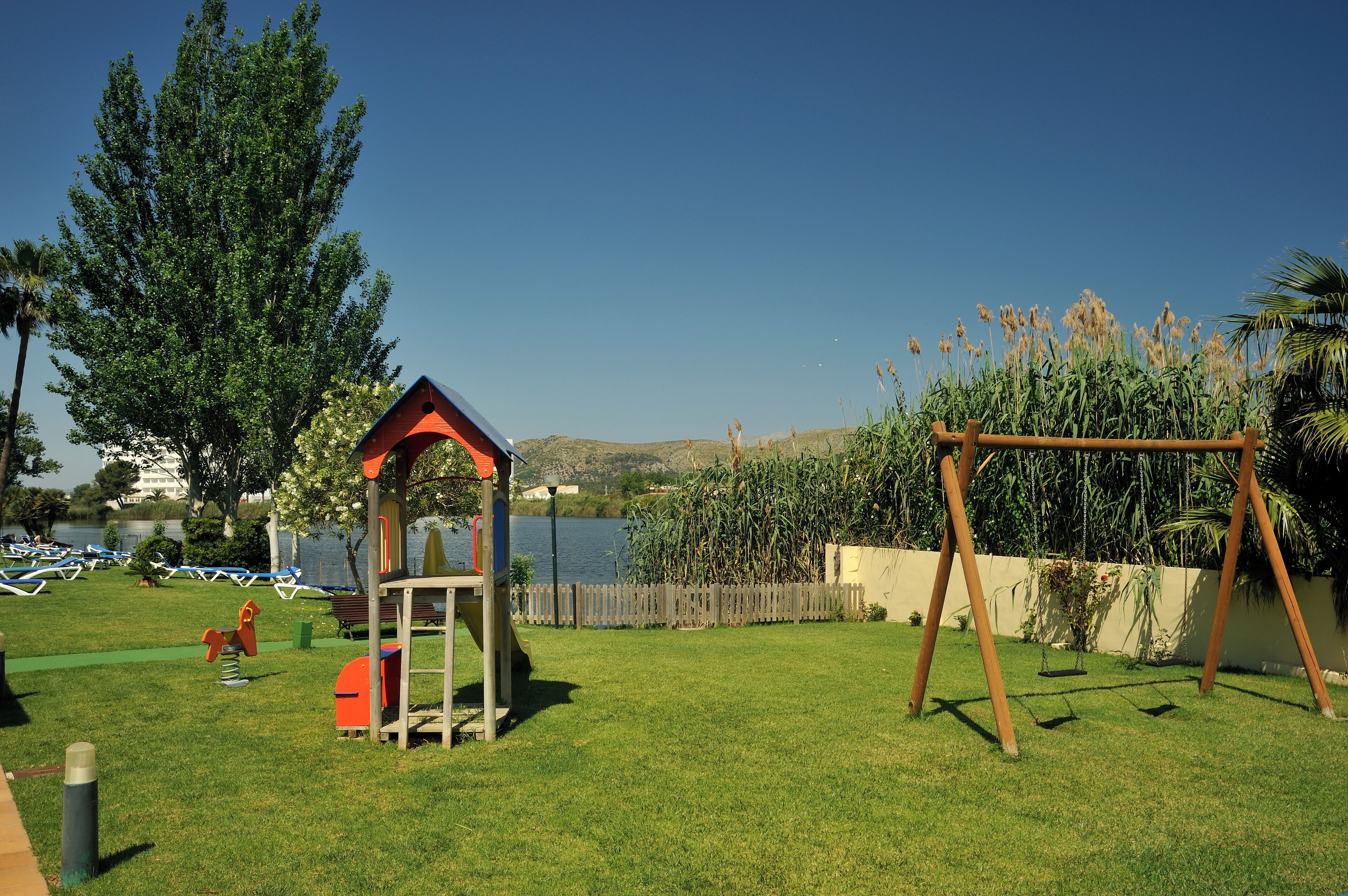 children’s play area – outdoor
