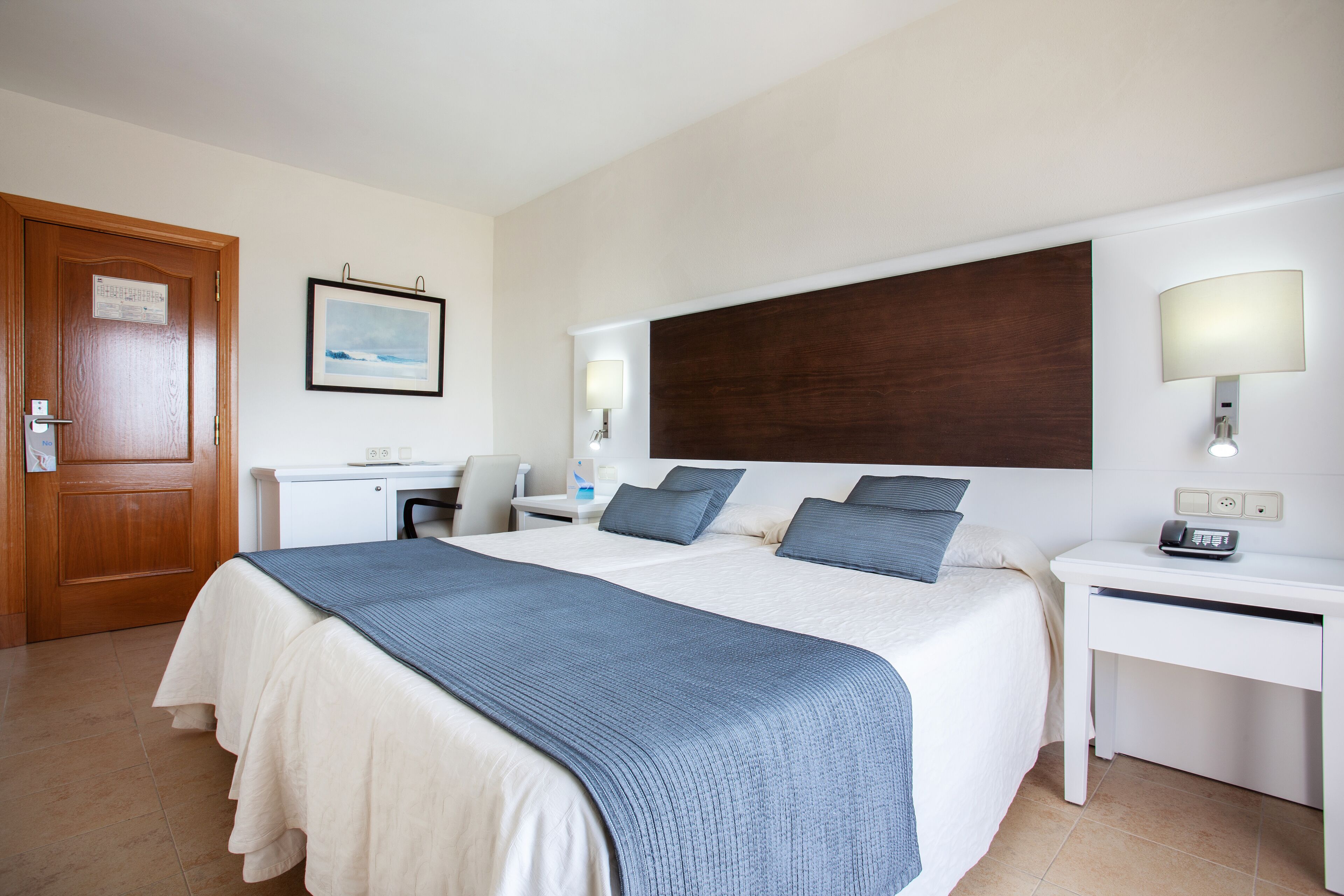 minibar, in-room safe, desk, blackout curtains