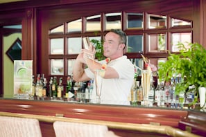 Bar (on property) - Grupotel Santa Eulària & Spa - Adults Only (Santa Eulalia del Rio)