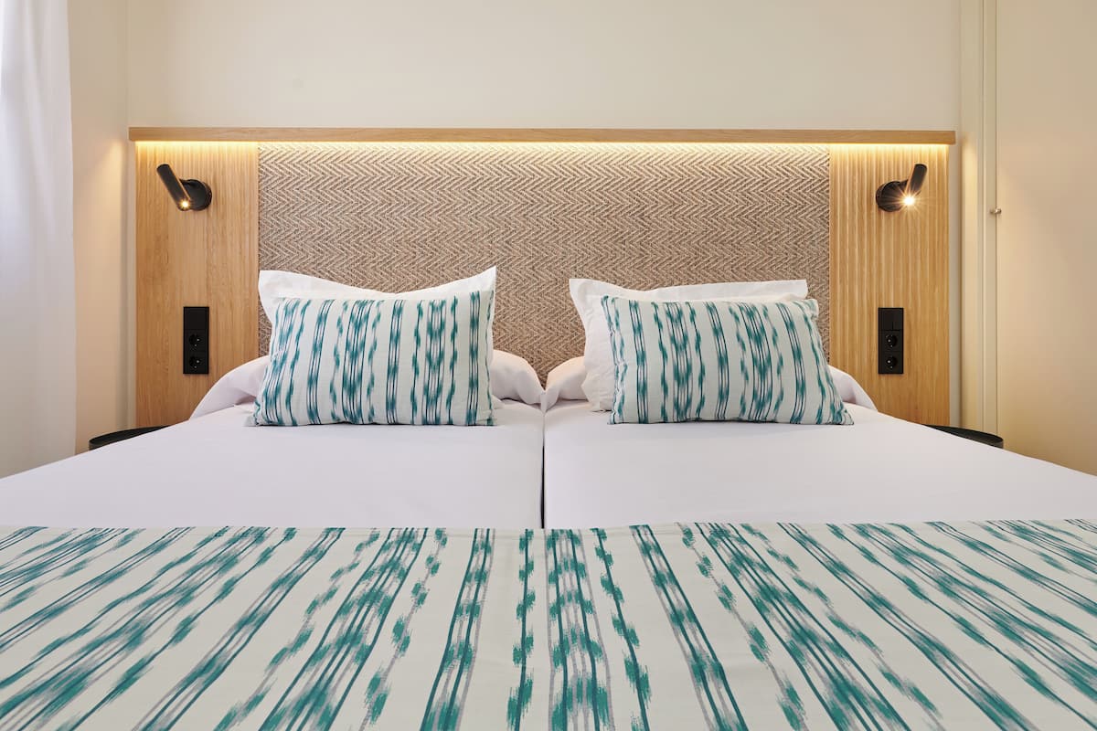 Studio, Balcony | In-room safe, soundproofing, free WiFi, bed sheets