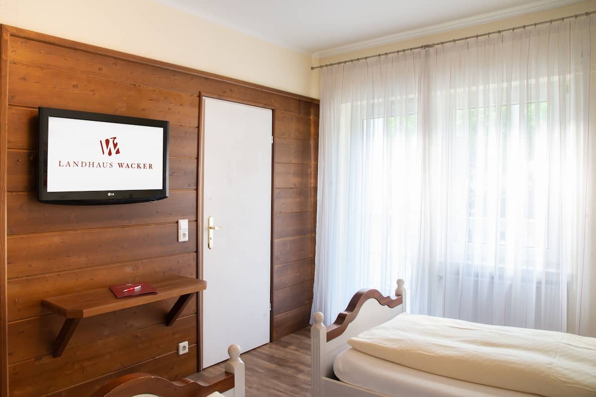 standard double room | minibar, in-room safe, desk, blackout curtains