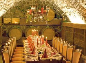 قاعة الولائم والاحتفالات