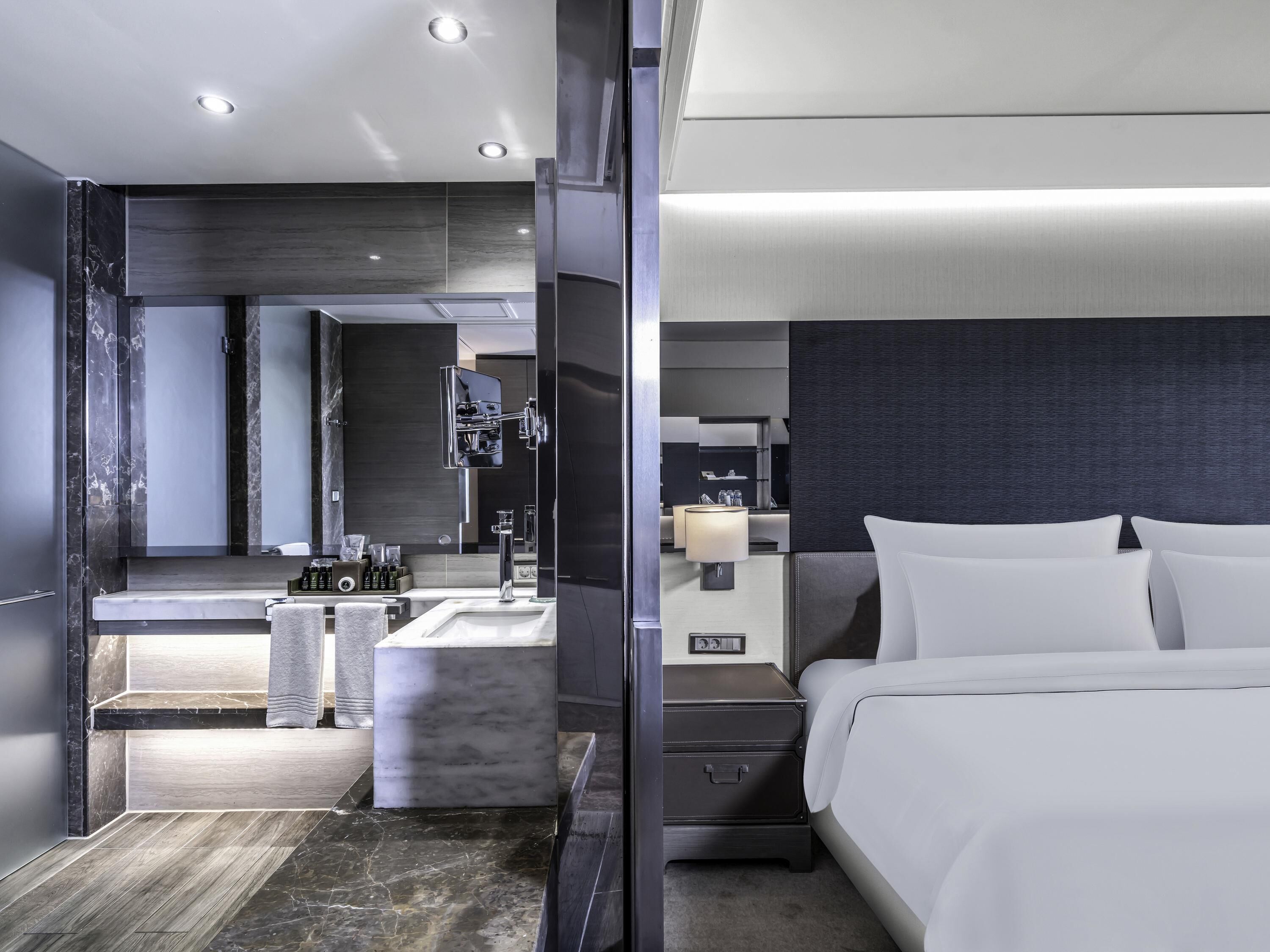 Premium bedding, minibar, in-room safe, desk