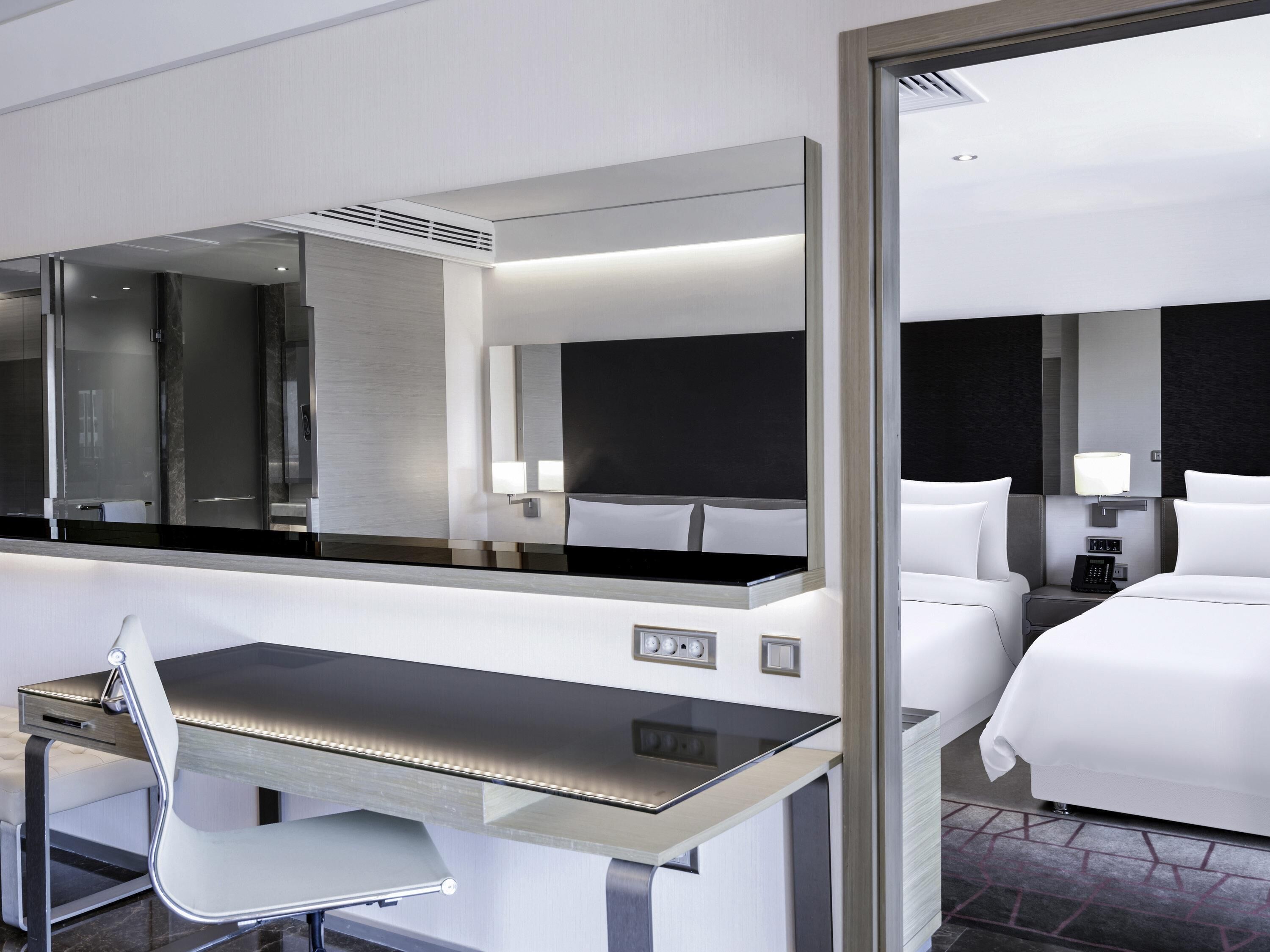 Family Room, 1 King Bed