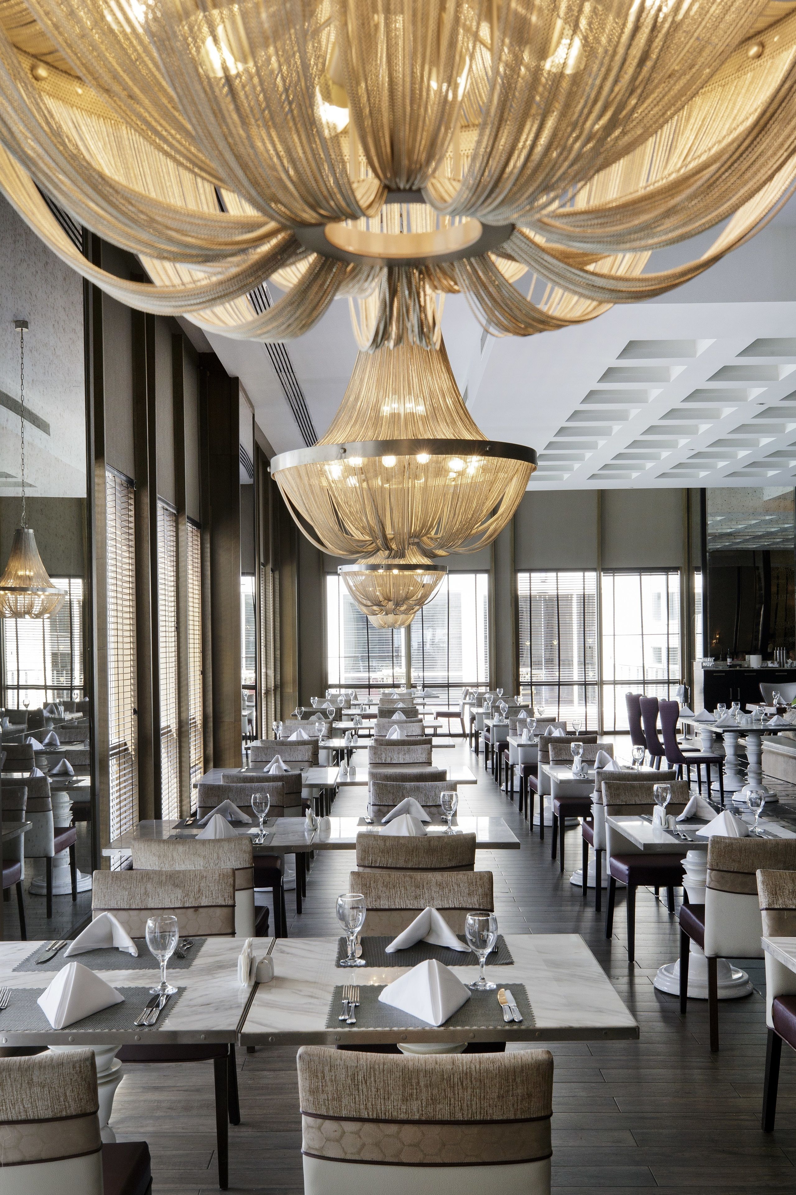 5 restaurants, breakfast, lunch, dinner served; international cuisine