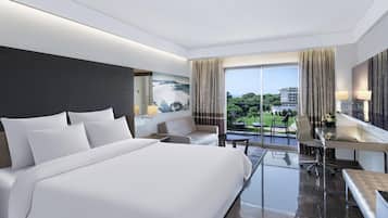 Premium bedding, minibar, in-room safe, desk